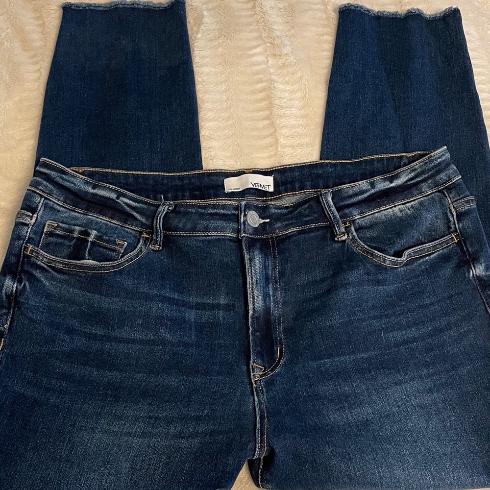 Vervet Dark Wash Size 18 5 Pocket Jean Raw Hem Ankle No Stains or Flaws - Picture 3 of 8